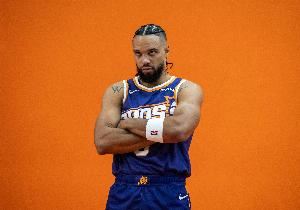 狄龙:不确定是否出战湖人由教练决定 我随时会做好上场准备 狄龙:不确定是否出战湖人由教练决定 我随时会做好上场准备