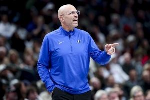 基德：球员正逐渐恢复健康 我们还有时间来决定最终的首发阵容