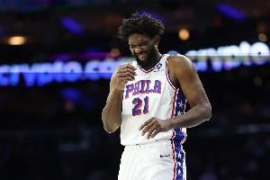 恩比德谈复出感受:这是一个学习的过程 明天再看看感觉如何 恩比德谈复出感受:这是一个学习的过程 明天再看看感觉如何