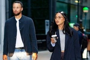 NBA球星夫妇穿搭:库里、詹姆斯夫妇居家低调 科比瓦妮莎郎才女貌 NBA球星夫妇穿搭:库里、詹姆斯夫妇居家低调 科比瓦妮莎郎才女貌