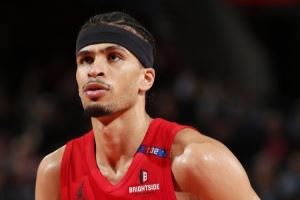 队记:卡马拉是开拓者的基石和未来的关键拼图 夏普是另一种赌注 队记:卡马拉是开拓者的基石和未来的关键拼图 夏普是另一种赌注