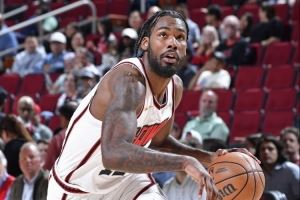 媒体人谈伊森未能提前续约:他有中期被交易走可能 面临激烈竞争 媒体人谈伊森未能提前续约:他有中期被交易走可能 面临激烈竞争