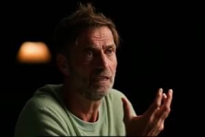 克洛普:有球员问我为何待人不一,我回答因为他在没窗户房子长大 克洛普:有球员问我为何待人不一,我回答因为他在没窗户房子长大