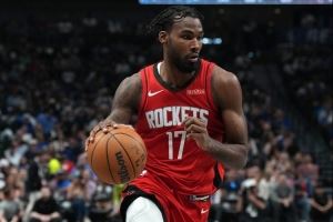 媒体人:火箭明年要留意篮网 后者可开3年7500万抢伊森 媒体人:火箭明年要留意篮网 后者可开3年7500万抢伊森