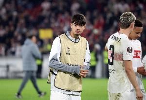 记者:曼城关注斯图加特18岁天才卡托维奇,球员目前无意转会 记者:曼城关注斯图加特18岁天才卡托维奇,球员目前无意转会