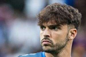 暗示亚马尔话太多?阿森西奥晒照庆祝胜利,搭配四个说话表情 暗示亚马尔话太多?阿森西奥晒照庆祝胜利,搭配四个说话表情