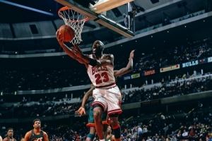 球员技术进步了？阿泰：只是现在规则允许你比以前多走一步而已