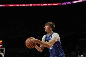 弗拉格第2次得分20+！18岁球员中老詹14次第1 弗拉格还有机会反超